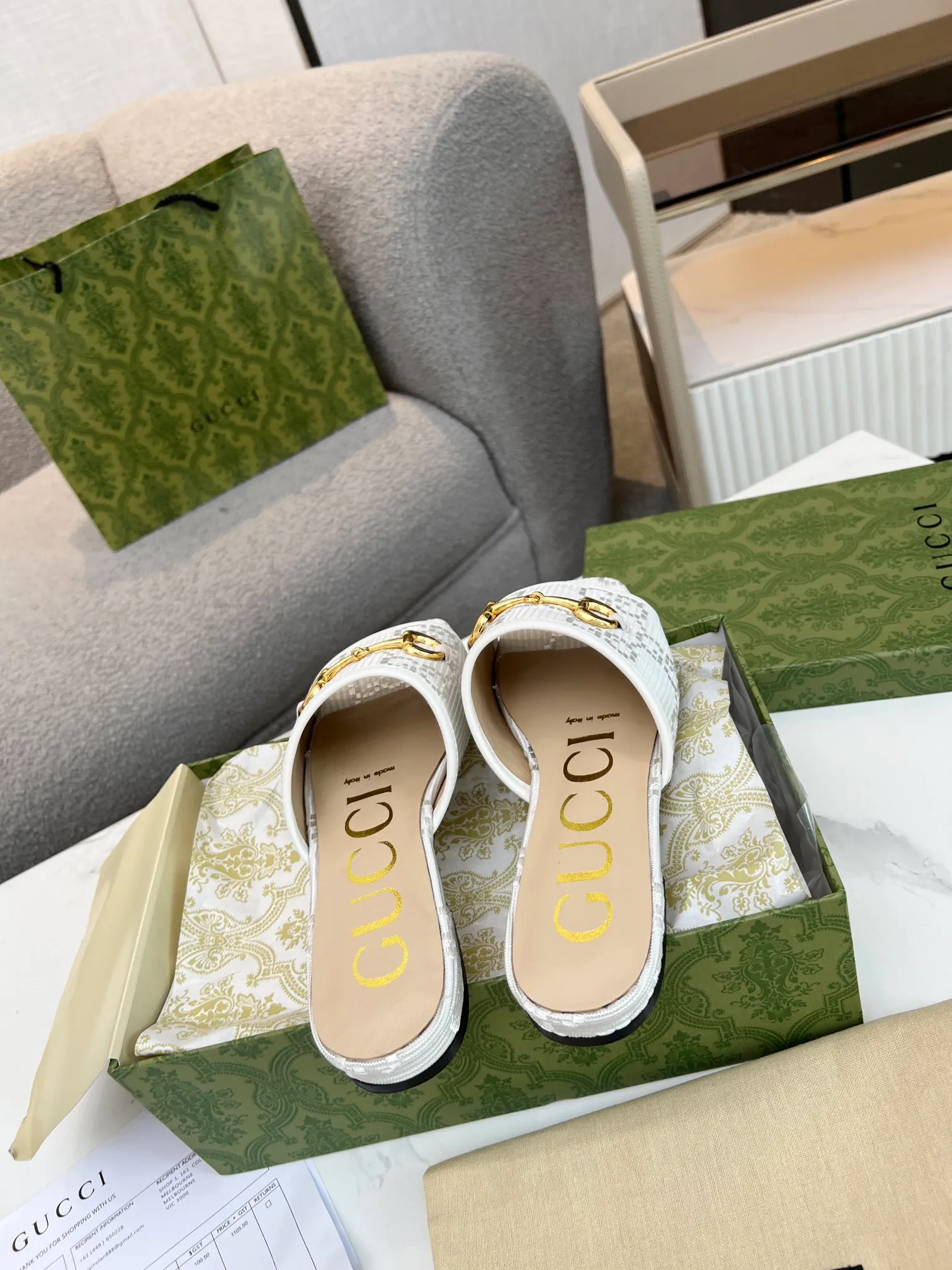 👟👟Ex-factory price 320👟👟 Genuine leather sole +30 👑GUCCI official website's latest hot model, the North Face cooperation model 2023 spring and summer sandals, top quality sale Purchase genuine product development. The material and craftsmanship are consistent with the original version (welcome to compare) Upper: Original jacquard double G cloth ➕Electric embroidery font ~ One-word upper Lining: Mixed sheepskin Outsole: Italian private mold rubber outsole Bottom thickness: flat Size number: 35-43